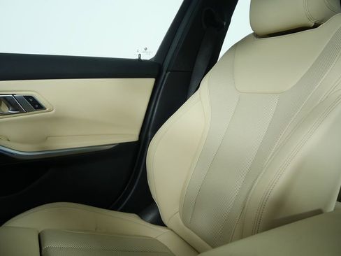 Certified 2023 BMW 330i Sedan w/ Premium Package image 26