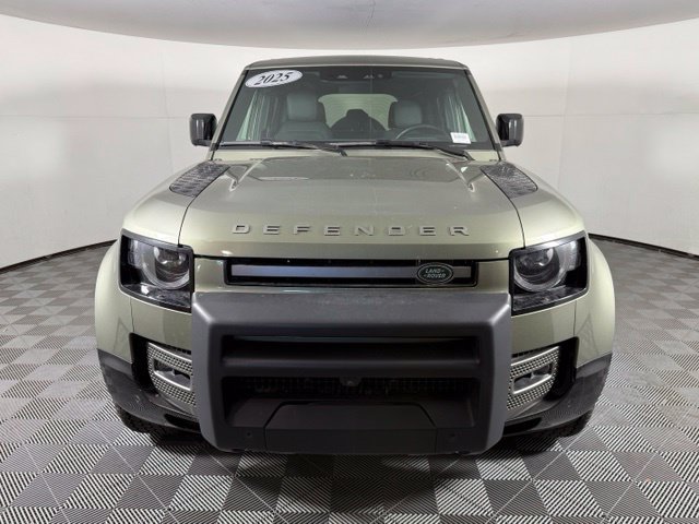 Certified 2025 Land Rover Defender 110 X-Dynamic SE AWD/4WD image 10