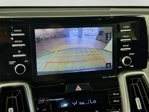 Certified 2021 Kia Sorento S w/ Panoramic Sunroof Package AWD/4WD image 16