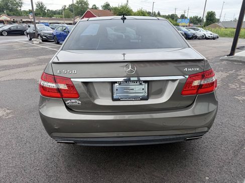 Used 2011 Mercedes-Benz E 550 4MATIC Sedan w/ Premium 2 Pkg image 8