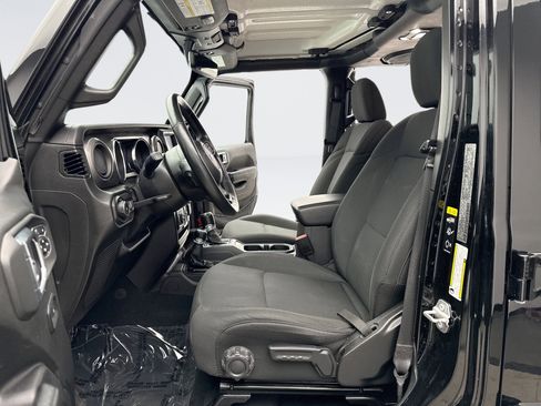 Used 2022 Jeep Wrangler Unlimited Sport image 11