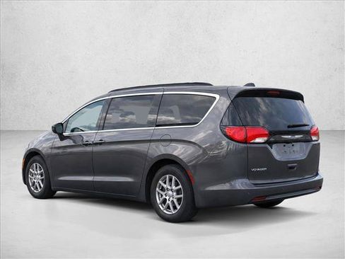 Used 2021 Chrysler Voyager Lxi FWD image 5