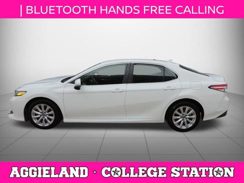 Used 2020 Toyota Camry LE FWD image 7