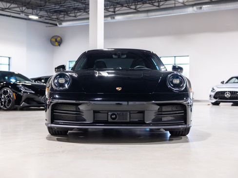 Used 2025 Porsche 911 Carrera RWD image 2