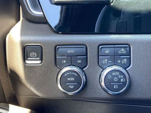 Used 2023 GMC Sierra 1500 SLT w/ SLT Premium Package AWD/4WD image 13