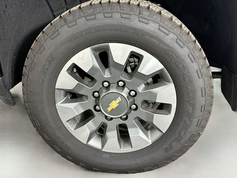 New 2025 Chevrolet Silverado 2500 Custom w/ Custom Value Package image 30