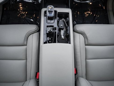 New 2026 Volvo XC90 B6 Ultra w/ Protection Package Premier image 26