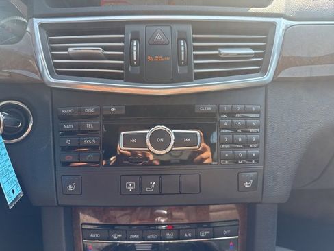 Used 2013 Mercedes-Benz E 350 E 350 w/ Premium 1 Pkg image 28