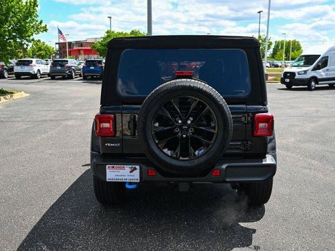 Used 2023 Jeep Wrangler Unlimited Sahara w/ Cold Weather Group AWD/4WD image 6