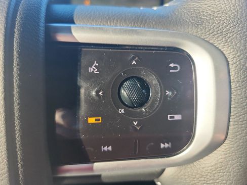 Used 2025 Nissan Armada Platinum image 25