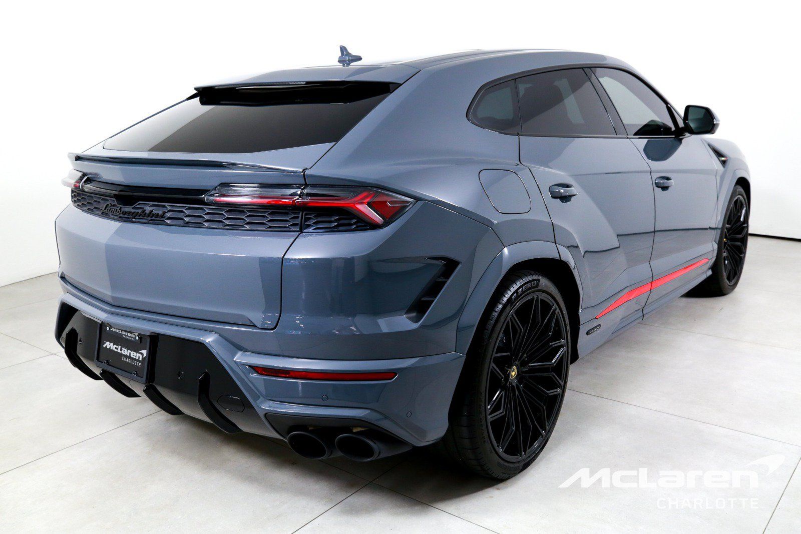 Used 2025 Lamborghini Urus S AWD/4WD image 8