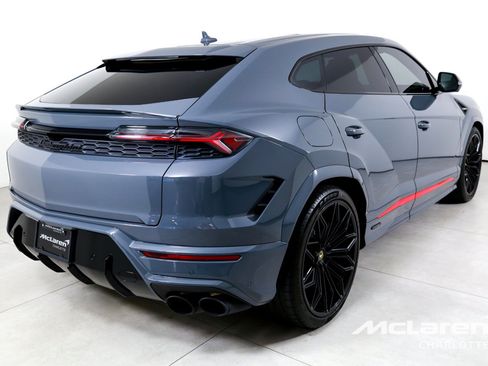 Used 2025 Lamborghini Urus SE AWD/4WD image 8