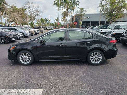 Used 2020 Toyota Corolla XLE w/ Carpet Mat Package (TMS) FWD image 9