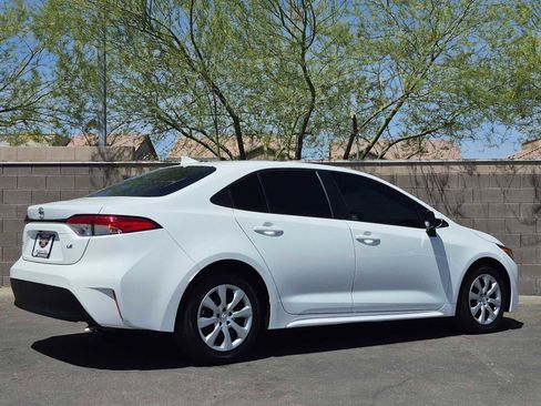 Used 2024 Toyota Corolla LE FWD image 9