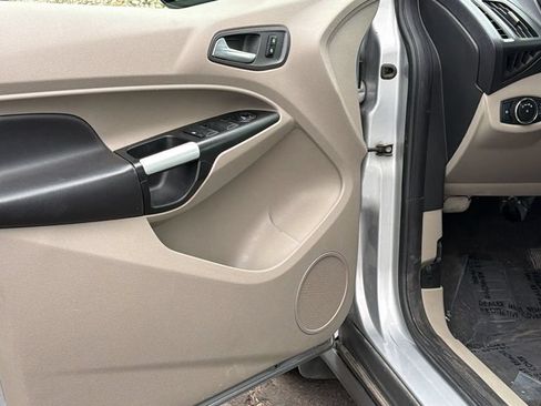Used 2018 Ford Transit Connect Titanium FWD image 23