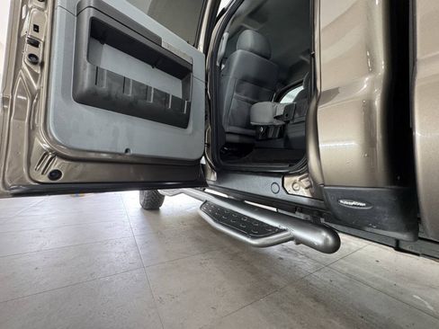 Used 2015 Ford F250 XLT w/ FX4 Off-Road Package AWD/4WD image 18