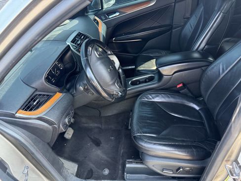 Used 2017 Lincoln MKC Select image 14