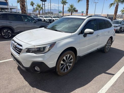 Used 2019 Subaru Outback 2.5i Touring AWD/4WD image 2