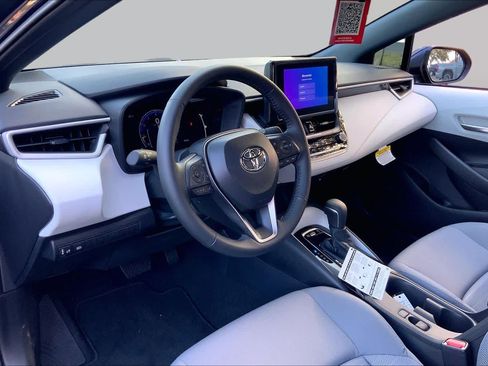 Used 2026 Toyota Corolla SE FWD image 17