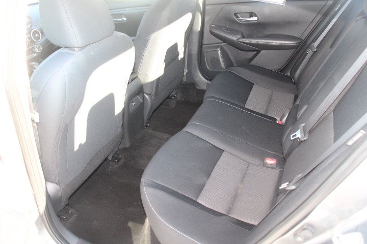 Used 2021 Nissan Sentra SV FWD image 13