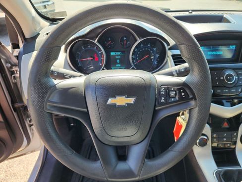 Used 2014 Chevrolet Cruze LS FWD image 19