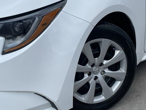 Used 2024 Toyota Corolla LE image 9