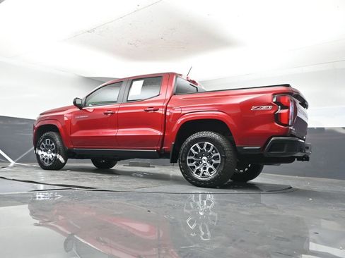 Used 2024 Chevrolet Colorado Z71 w/ Z71 Convenience Package 2 image 32