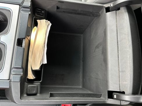 Used 2014 GMC Sierra 1500 SLT w/ SLT Crew Cab Value Package image 31