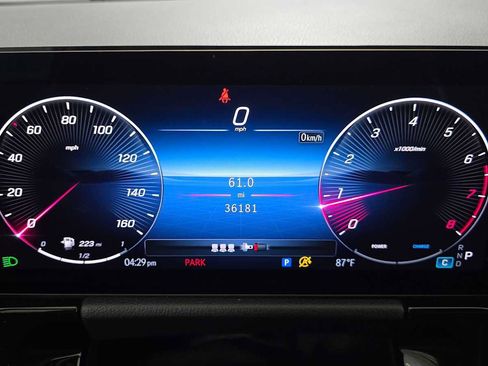 Used 2025 Mercedes-Benz GLA 250 image 27