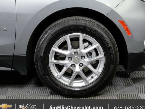 Used 2024 Chevrolet Equinox LT image 36