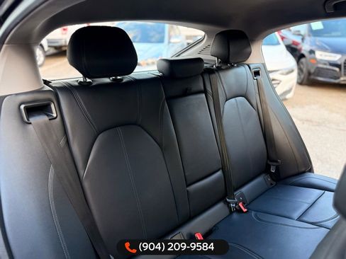 Used 2019 Alfa Romeo Stelvio image 34