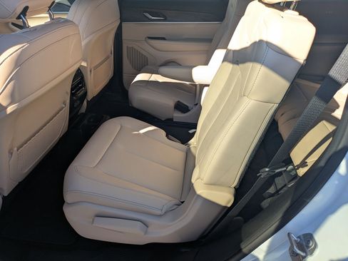 Certified 2024 Jeep Grand Cherokee L Limited image 29