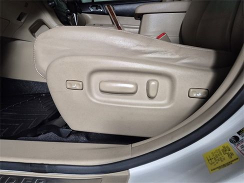 Used 2012 Toyota Highlander Limited image 22