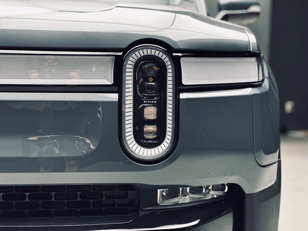 Used 2022 Rivian R1T Adventure AWD/4WD image 14