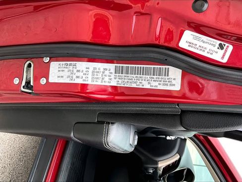 Used 2017 Jeep Cherokee Sport image 36