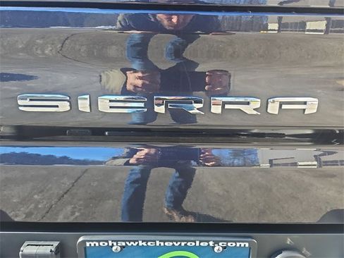 Used 2023 GMC Sierra 1500 SLT w/ SLT Convenience Package image 32