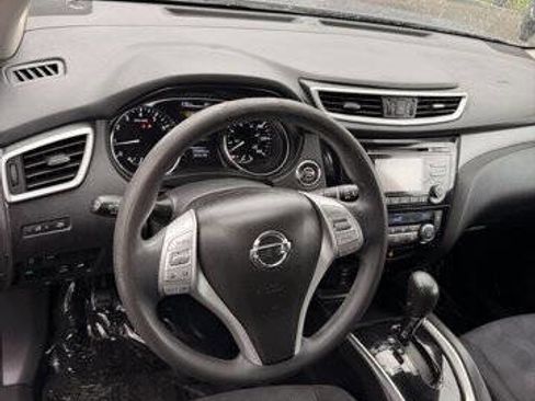 Used 2015 Nissan Rogue SV w/ SV Family Package AWD/4WD image 12