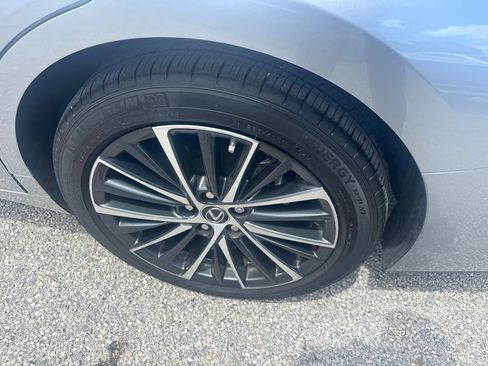 Used 2025 Lexus ES 350 w/ Premium Package FWD image 12