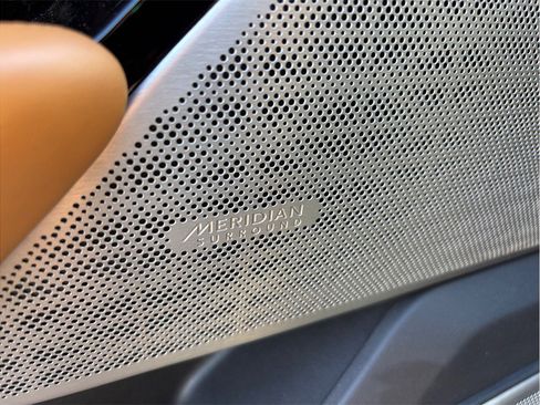 Used 2019 Land Rover Range Rover Velar R-Dynamic SE image 24