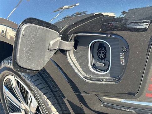 New 2025 Cadillac Escalade IQ Luxury 2 image 37