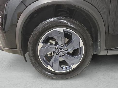Used 2025 Nissan Rogue SV FWD image 23