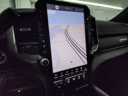 Used 2025 RAM 3500 Laramie image 11