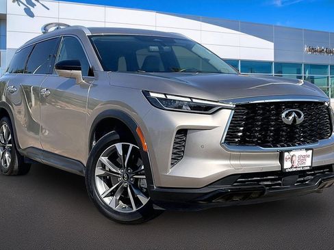 Used 2023 INFINITI QX60 Luxe w/ Vision Package AWD/4WD image 12