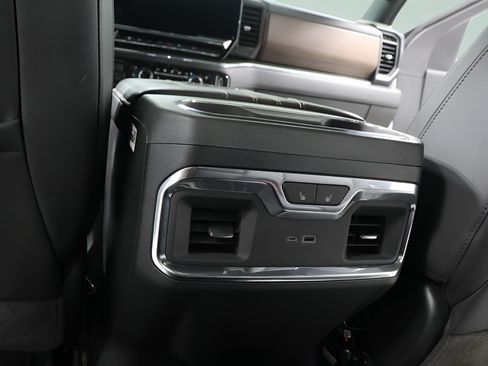 Used 2024 Chevrolet Silverado 2500 High Country w/ High Country Premium Package AWD/4WD image 26