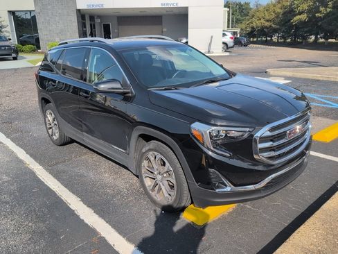 Used 2020 GMC Terrain SLT w/ Preferred Package FWD image 1