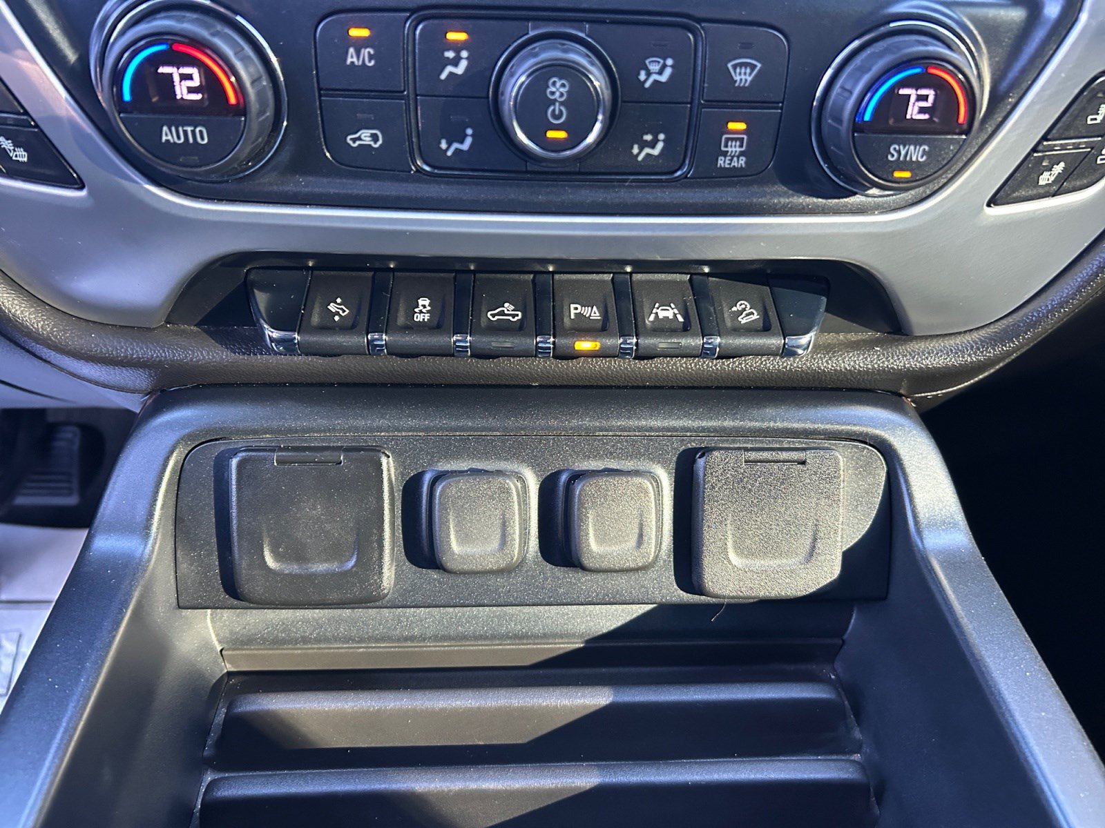 Used 2018 GMC Sierra 1500 SLT AWD/4WD image 29