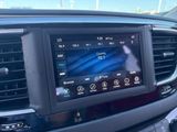 Used 2018 Chrysler Pacifica Touring-L image 2