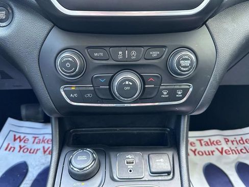 Used 2021 Jeep Cherokee Latitude Lux image 71