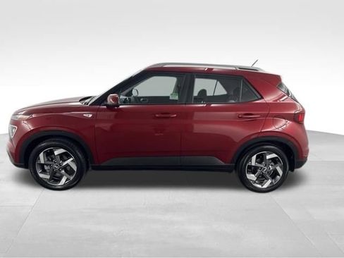 Certified 2026 Hyundai Venue SEL FWD image 5