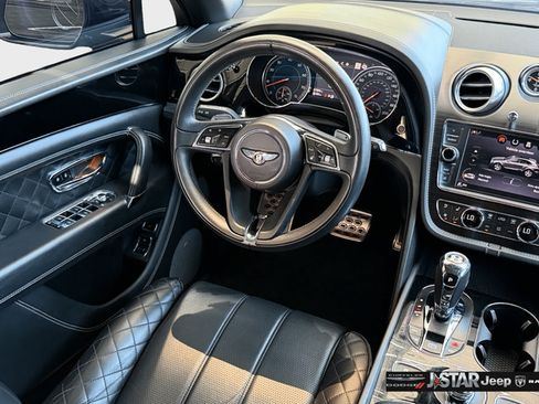 Used 2020 Bentley Bentayga AWD/4WD image 15